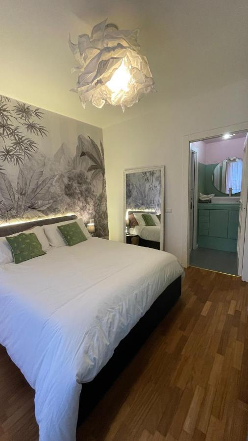 Bocconi 1 Bdr With Style Apartment Milan Bagian luar foto
