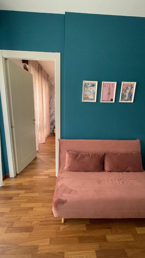 Bocconi 1 Bdr With Style Apartment Milan Bagian luar foto