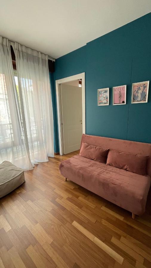 Bocconi 1 Bdr With Style Apartment Milan Bagian luar foto