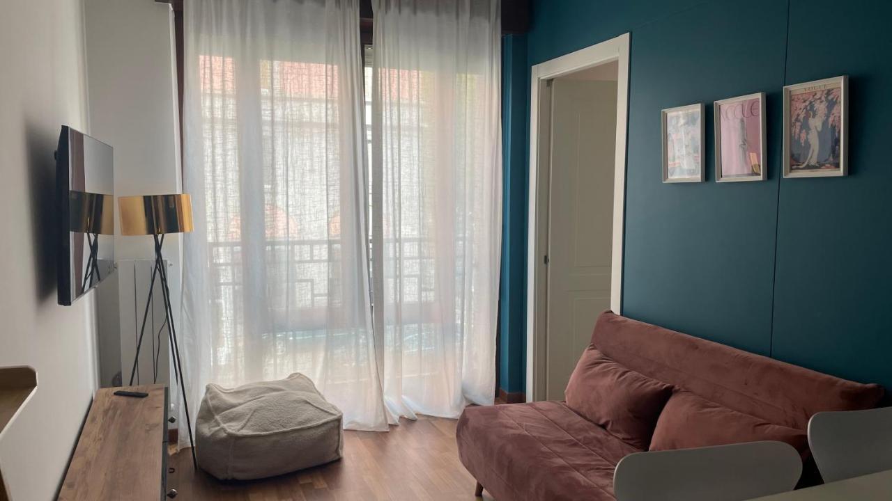 Bocconi 1 Bdr With Style Apartment Milan Bagian luar foto